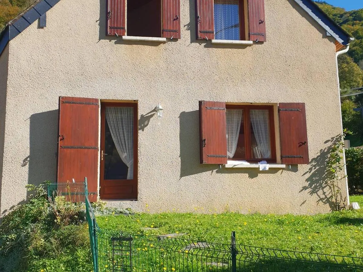 Chalet 6/7 Pers A Cauterets: Jardin, Garage, Cuisine Equipee, Proche Nature - Fr-1-234-298 0*, Cauterets